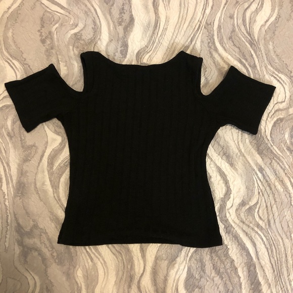 Off the shoulders crop🌵 - Picture 1 of 1